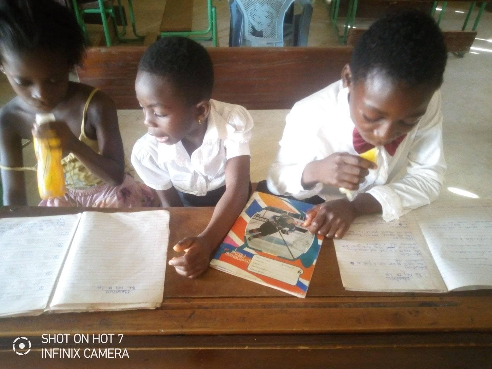 Voluntary community literacy support