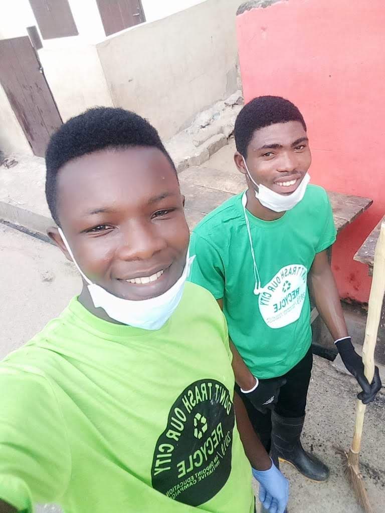 Student volunteering — Winneba community cleanup